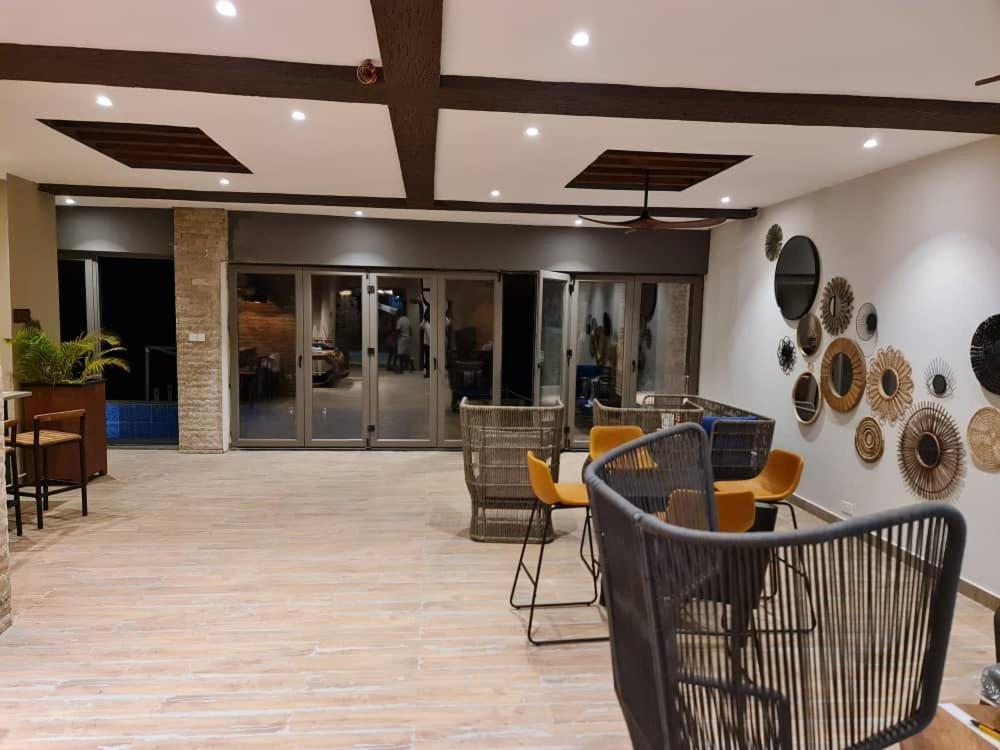 Serenity Terraces Beach, Hotel - Kokrobite المظهر الخارجي الصورة
